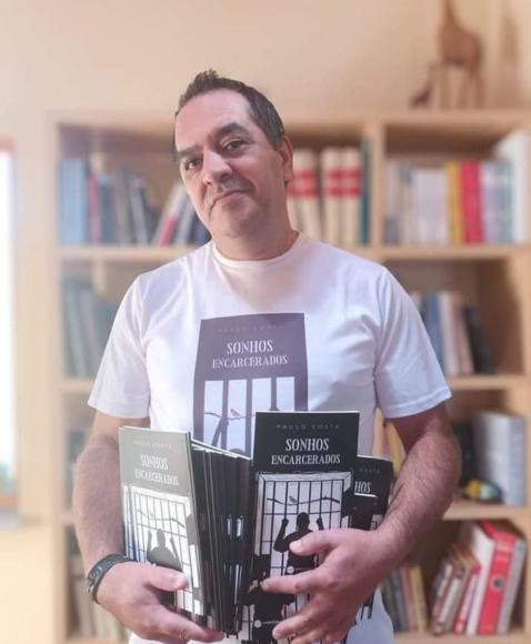 PAULO COSTA apresentou o seu novo livro "Sonhos Encarcerados"